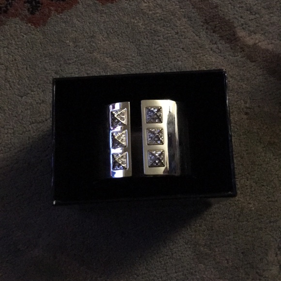 Victoria Secret chunky bracelet - Picture 2 of 5